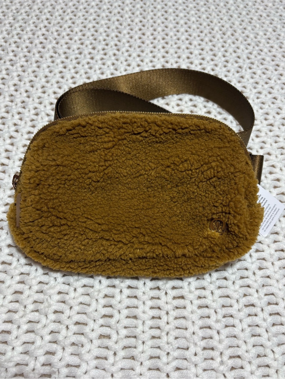 lululemon burnt caramel everywhere belt bag fleece 1L